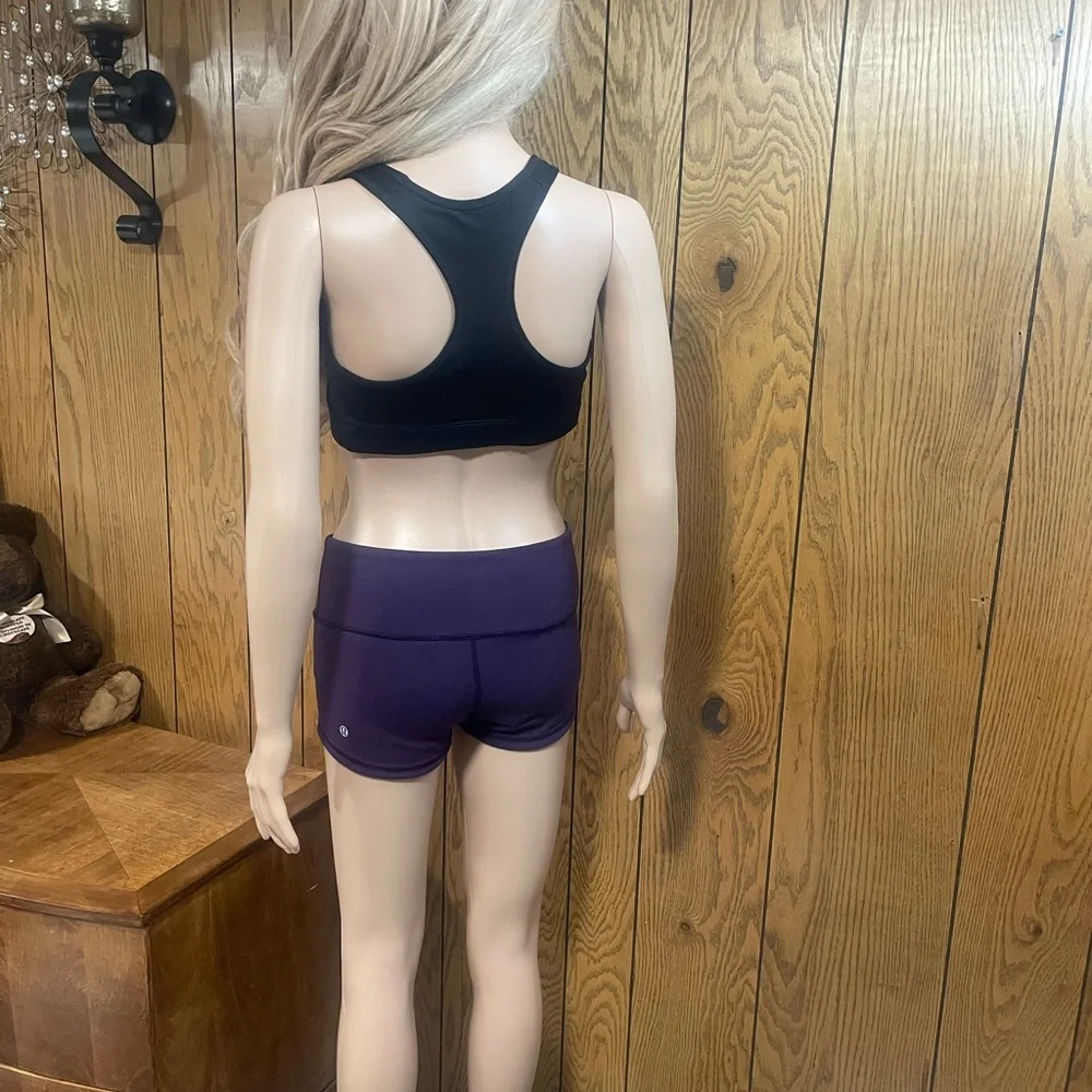 Lululemon" Boogie Shorts - Picture 2 of 16